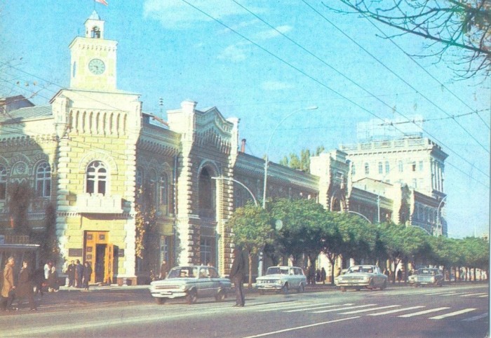 CP Z384 - CHISINAU -CLADIREA COMITETULUI SOVIETULUI ORASENESC -necirculata
