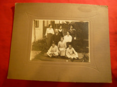 Fotografie mare cartonata - Familie de Aromani ,dim.= 30x 24 cm foto