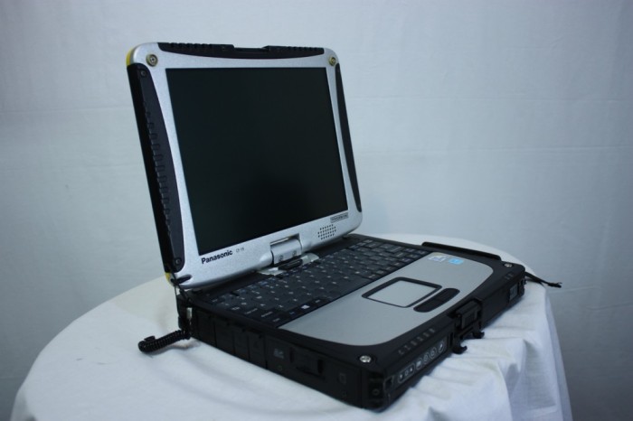 Laptop Diagnoza Auto Panasonic Toughbook CF 19 MK3 militar rezistent la socuri foto mare Laptop Diagnoza Auto Panasonic Toughbook CF 19 MK3 militar rezistent la socuri foto mare