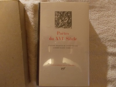 Bibliotheque de la Pleiade - Poets du XVI Siecle foto