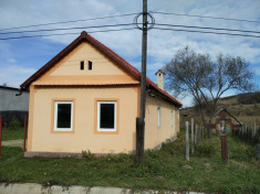Casa parter 71mp S. Utila + teren 1100mp, com. Mihaileni, jud. Sibiu foto
