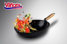 WOK INALT 30 CM, MANER LEMN, Material : otel carbon cu acoperire nonstick(teflon), maner foto