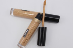 Corector Too Faced Born This Way Concealer Nuanta Medium foto