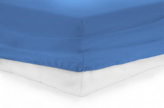 Cearceaf de pat cu elastic ALBASTRU, dimensiune 140x200 cm , potrivit pentru saltele cu foto