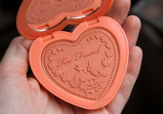 Fard de obraz Too Faced Love Flush Nuanta I Will Always Love You foto