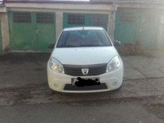 Dacia Sandero 1,4 benzina. An 2008 foto