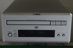 YAMAHA DVD E810 foto