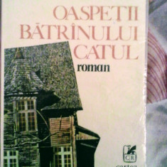 Petre Anghel - Oaspeții bătrânului Catul, roman, 365 pagini, 10 lei