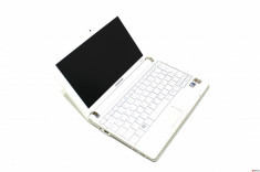 Laptop Samsung NP-NC10, Display 12 inch, Intel Atom N270 1.60 GHz, 80 GB, 2 GB DDR 2, Intel 945 Express de 128MB, Webcam foto