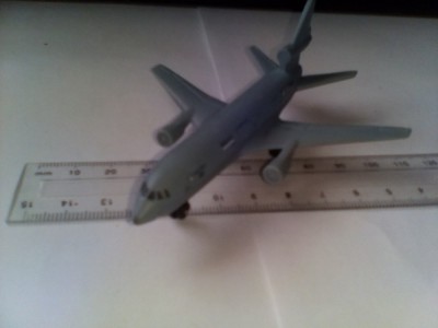 bnk jc Matchbox - avion DC-10 foto