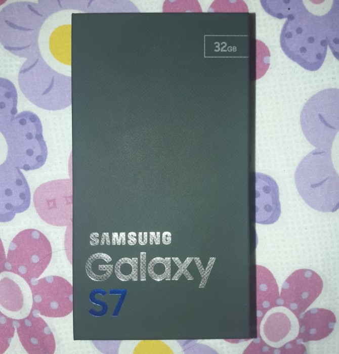 Vand Samsung Galaxy S7 32 GB negru sigilat cu 2 ani garantie foto mare Vand Samsung Galaxy S7 32 GB negru sigilat cu 2 ani garantie foto mare