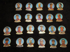 Lot 22 insigne jucatori fotbal - FC BARCELONA foto