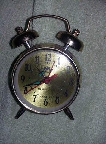 Ceas de masa vintage,fosforescent,perfect functional,ceas de colectie  T.GRATUIT | Okazii.ro