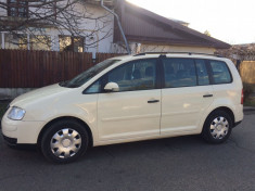 Volkswagen Touran, motor 1.9, 105 cp, euro 4 , 7 locuri foto