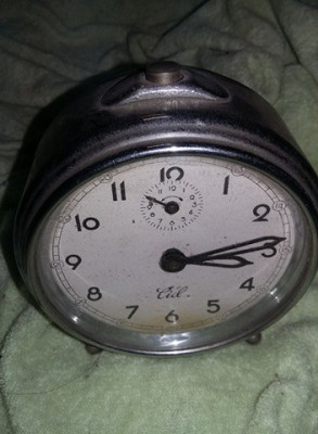 Ceas vechi de masa,marca CID,functional,de colectie,ceas desteptator vechi foto