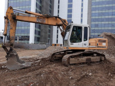 Excavator Liebherr R902 foto