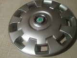 Capace Roti Skoda R15 Compatibile VW Opel Ford Audi Laguna Logan Kia Volvo Fiat Hyundai Toyota Set 4 Buc Emblema Metalica