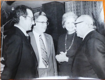 2 foto cu Mia Groza la o intalnire oficiala romano - germana la Berlin , anii 70 foto