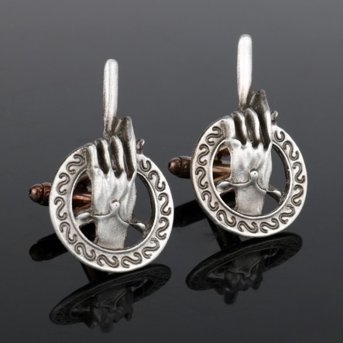 Butoni tema Game of Thrones Hand Of The King argintii metalici + ambalaj cadou