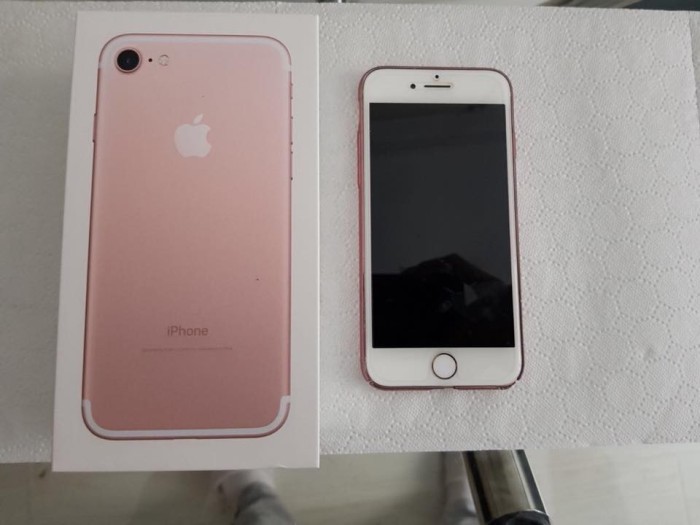 Vand iPhone 7 Rose Gold foto mare Vand iPhone 7 Rose Gold foto mare