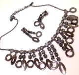 Set BIJUTERII negru - (colier+cercei) Swarovski- GRAVAT