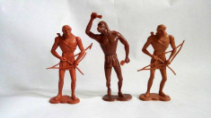 lot 3 figurine mari Om din Neanderthal, om primitiv, 9-11cm, plastic, colectie, foto