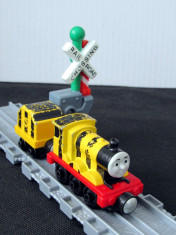 ? Thomas and Friends ? Take-n-Play ? BUSY BEE JAMES ? Magnetic Train ? 2015 ? foto