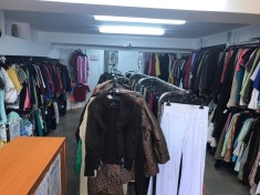 Predau afacere magazin second hand foto
