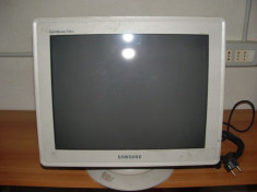 Samsung SyncMaster 793DF - CRT monitor - 17&amp;quot; foto