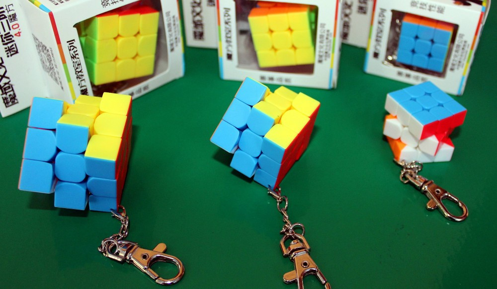 MOYU Mini 3x3x3- Breloc Cub rubik | Okazii.ro