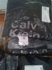 Vand Lot bluze 30 buc Calvin Klein Marimea XS si S foto