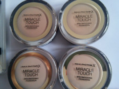 Fond de ten MaxFactor Miracle Touch foto