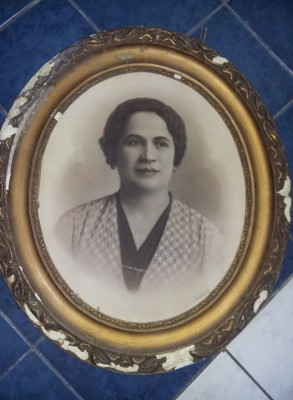 Tablou foarte vechi Fotografie semnata,Portret femeie,rama lemn ovala superba foto