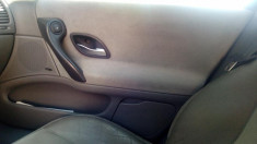 Fata usi Renault Laguna 2 1.9 dCI 2002 foto