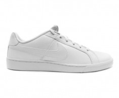 INCALTAMINTE NIKE COURT ROYALE COD 749747-111 foto