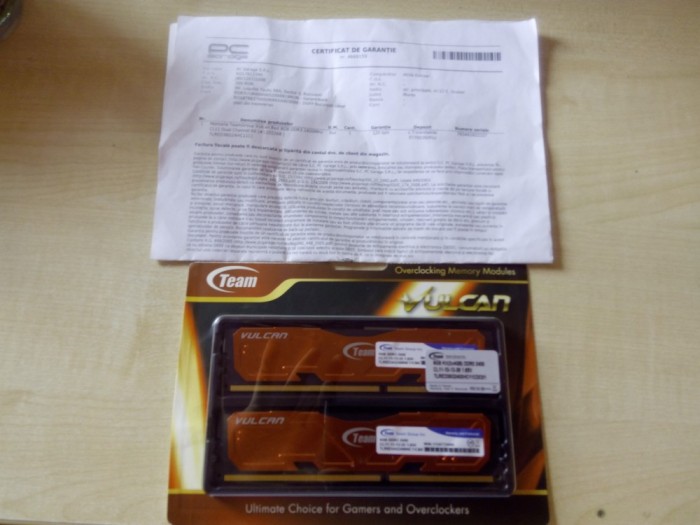Kit Memorie Vulcan Team RED 2x4GB DDR3 2400mhz cl11,pentru jocuri si overclock! foto mare Kit Memorie Vulcan Team RED 2x4GB DDR3 2400mhz cl11,pentru jocuri si overclock! foto mare