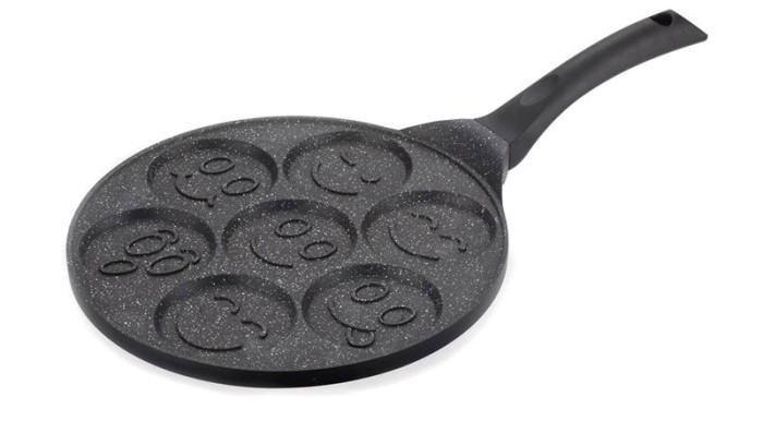 Tigaie pentru clatite cu interior granit smiley face peterhof, 7 forme, aluminiu, negru foto mare Tigaie pentru clatite cu interior granit smiley face peterhof, 7 forme, aluminiu, negru foto mare
