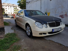 Mercedes-Benz E200 foto