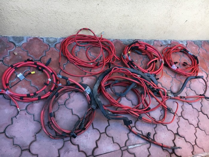 Cablu alimentare curent baterie,borna plus capsa BMW E87,E90,E60,X5 foto mare Cablu alimentare curent baterie,borna plus capsa BMW E87,E90,E60,X5 foto mare