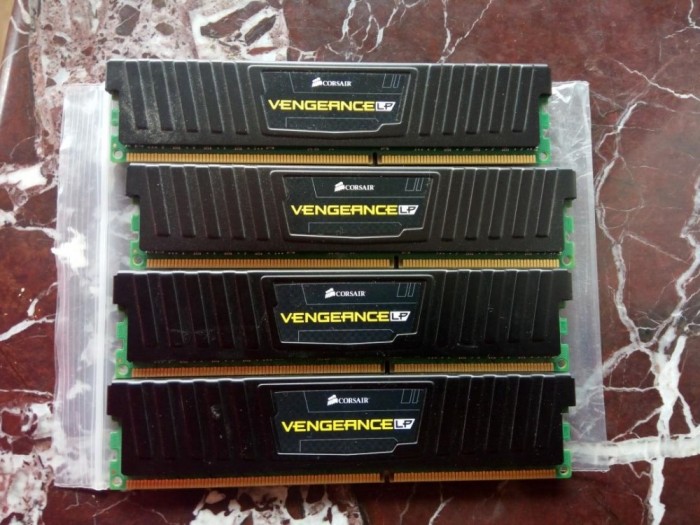 Kit 16GB (4x4GB) 1333MHz RAM Corsair Vengeance LP foto mare Kit 16GB (4x4GB) 1333MHz RAM Corsair Vengeance LP foto mare