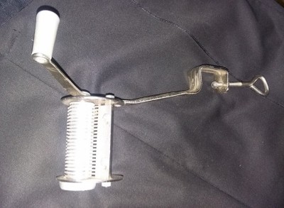 Masina de taiat taietei,metalica,masina de taiat tutun,transport GRATUIT foto