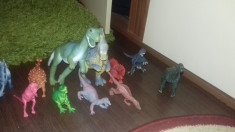 Figurine dinozauri foto