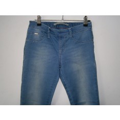 Cum Să Porți Blugii Largi Uite Cu Ce Să Ii Combini Pentru A