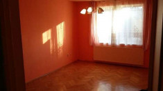 Apartament 3 camere, zona deosebita, etaj intermediar foto