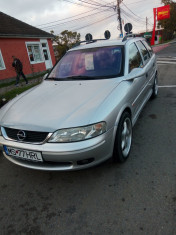 Opel Vectra B Caravan foto