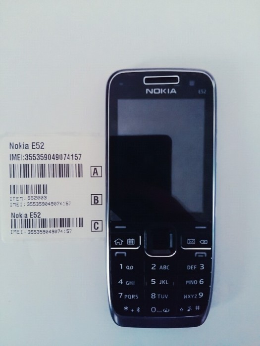 Telefon Nokia e52 negru / produs original / necodat Telefon Nokia e52 negru / produs original / necodat