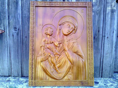 Icoana Maica Domnului, sculptata din lemn masiv foto