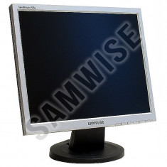 Monitor LCD 17&amp;quot; Samsung SyncMaster 720N, 1280 x 1024, VGA, Cabluri incluse foto