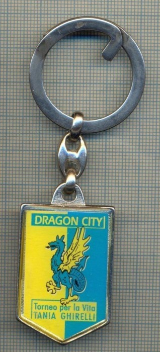 K 178 BRELOC PENTRU COLECTIONARI -DRAGON CITY -TORNEO PER LA VITA TANIA GHIRELLI