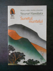 YASUNARI KAWABATA - SUNETUL MUNTELUI foto